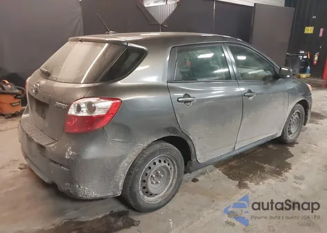 2011 Toyota Matrix z USA, uszkodzony, nr VIN 2T1KU4EE0BC706306